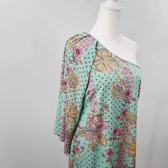 Hello Miss Womens Dress One Shoulder Bell Sleeve Mini Green Paisley Sz Small - Picture 3 of 14